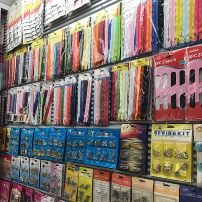 義烏市笑爾日用品廠 專業(yè)日用品批發(fā)的一站式選擇